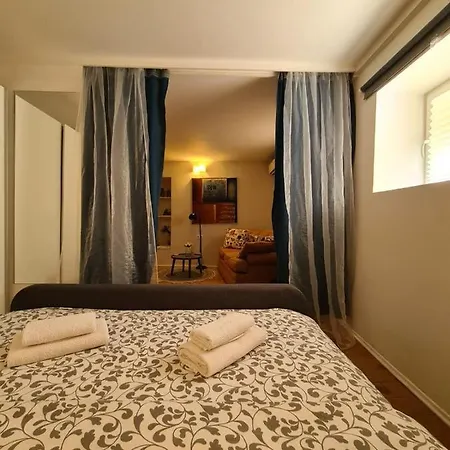 Arsenal Apartmán